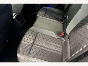Volkswagen Golf 1.5 eTSI 150 R-Line 5dr DSG