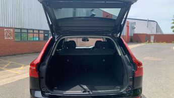 Volvo XC60 2.0 B4D Momentum 5dr AWD Geartronic