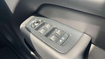 Volvo XC60 2.0 B4D Momentum 5dr AWD Geartronic