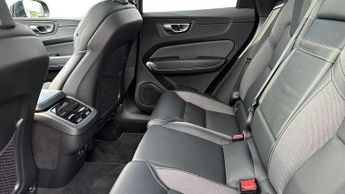 Volvo XC60 2.0 B4D R DESIGN Pro 5dr AWD Geartronic