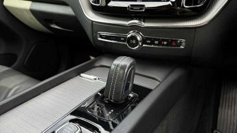 Volvo XC60 2.0 B4D R DESIGN Pro 5dr AWD Geartronic