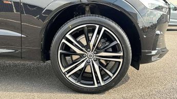 Volvo XC60 2.0 B4D R DESIGN Pro 5dr AWD Geartronic