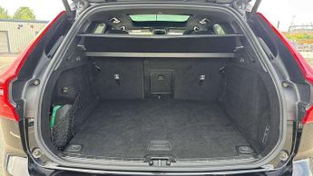 Volvo XC60 2.0 B4D R DESIGN Pro 5dr AWD Geartronic