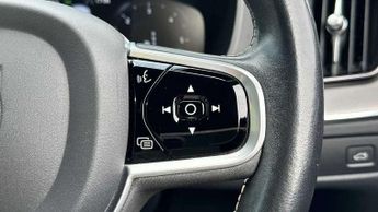 Volvo XC60 2.0 B4D R DESIGN Pro 5dr AWD Geartronic