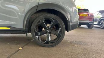 Nissan Juke 1.0 DiG-T 114 Kiiro 5dr