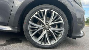 Toyota Yaris 1.5 Hybrid Excel 5dr CVT
