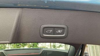 Volvo XC40 2.0 B4P Plus Dark 5dr AWD Auto