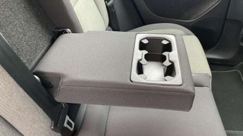 Volvo XC40 2.0 B4P Plus Dark 5dr AWD Auto