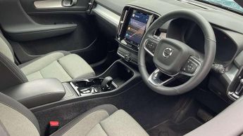 Volvo XC40 2.0 B4P Plus Dark 5dr AWD Auto