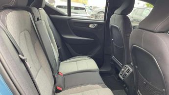 Volvo XC40 2.0 B4P Plus Dark 5dr AWD Auto