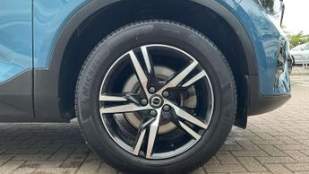 Volvo XC40 2.0 B4P Plus Dark 5dr AWD Auto