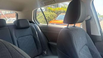 Volkswagen Golf 2.0 TDI Life 5dr