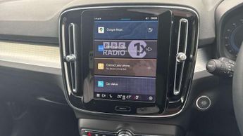 Volvo XC40 2.0 B3P Plus Dark 5dr Auto
