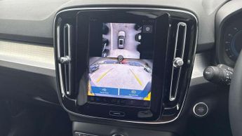 Volvo XC40 2.0 B3P Plus Dark 5dr Auto