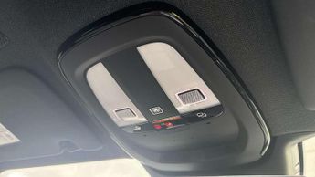 Volvo XC40 2.0 B3P Plus Dark 5dr Auto