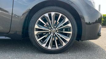 Toyota Corolla Touring Sport 1.8 Hybrid Design 5dr CVT