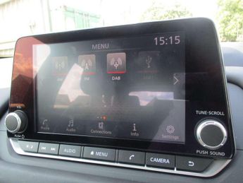 Nissan Qashqai 1.3 DiG-T MH Acenta Premium 5dr