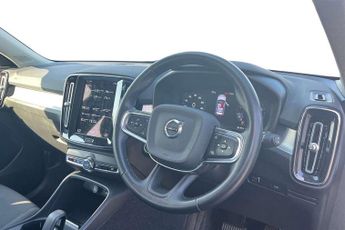 Volvo XC40 1.5 T3 [163] Momentum 5dr Geartronic
