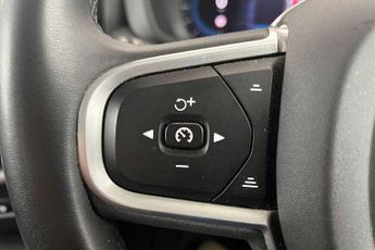 Volvo XC60 2.0 B4D Momentum 5dr AWD Geartronic