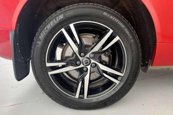 Volvo XC60 2.0 B4D Momentum 5dr AWD Geartronic