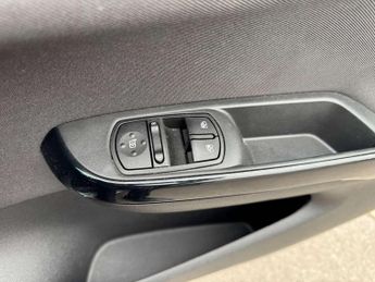Vauxhall Corsa 1.4 Design 5dr Auto