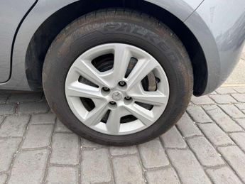Vauxhall Corsa 1.4 Design 5dr Auto