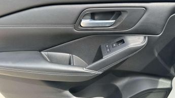 Nissan Qashqai 1.3 DiG-T MH N-Connecta 5dr