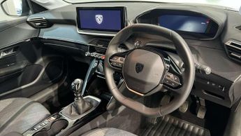 Peugeot 208 1.2 PureTech 100 Allure 5dr