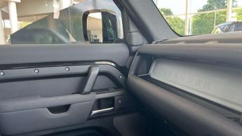 Land Rover Defender 3.0 D250 Hard Top SE Auto [3 Seat]