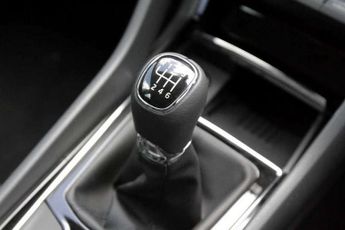 Skoda Karoq 1.5 TSI SE L 5dr