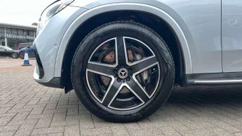 Mercedes-Benz GLC GLC 300 4Matic AMG Line 5dr 9G-Tronic