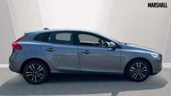 Volvo V40 T2 [122] Momentum 5dr