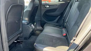 Volvo XC40 1.5 T3 [163] R DESIGN 5dr