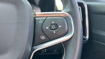 Volvo XC40 1.5 T3 [163] R DESIGN 5dr