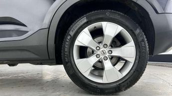 Volvo XC40 1.5 T3 [163] Momentum 5dr