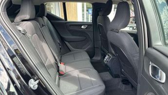 Volvo XC40 1.5 T3 [163] Momentum 5dr