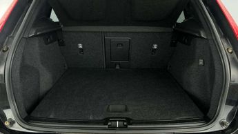 Volvo XC40 1.5 T3 [163] R DESIGN 5dr