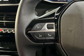 Peugeot 2008 1.2 PureTech 130 Allure Premium 5dr