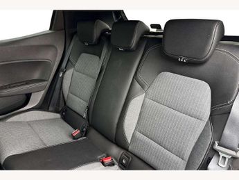 Renault Clio 1.6 E-TECH Hybrid 140 Lutecia SE 5dr Auto