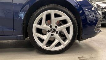 Volkswagen Golf 1.5 eTSI 150 Life 5dr DSG