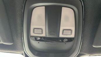 Volvo XC40 2.0 B3P Core 5dr Auto