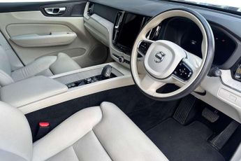 Volvo XC60 2.0 B4P Plus Dark 5dr Geartronic