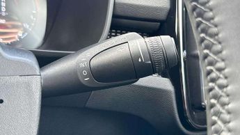 Volvo XC40 Recharge 1.5 T5 Recharge PHEV R DESIGN 5dr Auto