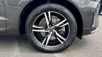 Volvo XC60 2.0 B5P R DESIGN 5dr AWD Geartronic