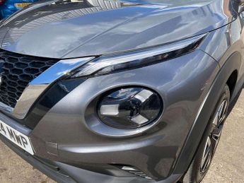 Nissan Juke 1.0 DiG-T Acenta Premium 5dr DCT