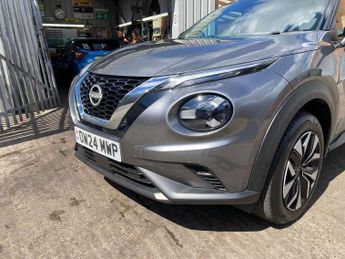 Nissan Juke 1.0 DiG-T Acenta Premium 5dr DCT