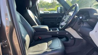 Land Rover Defender 3.0 D250 Hard Top S Auto
