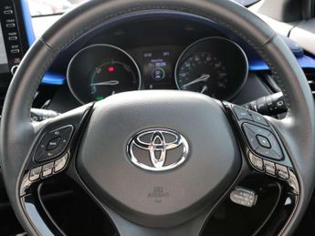 Toyota C-HR 1.8 Hybrid Dynamic 5dr CVT