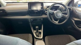Toyota Yaris 1.5 Hybrid Design 5dr CVT