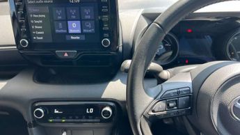 Toyota Yaris 1.5 Hybrid Design 5dr CVT